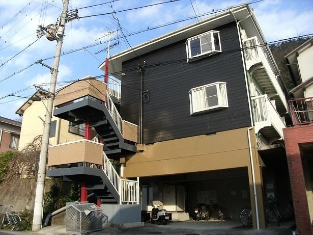 高松市室新町 3階建 築34年のイメージ