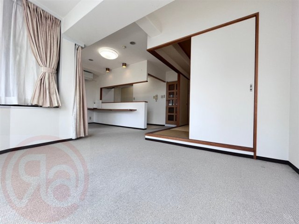 ノイメゾン京町堀の居間