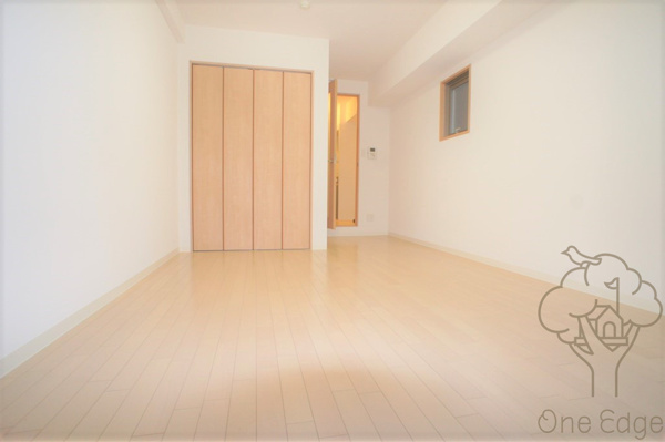 ルミエール安堂寺の居間