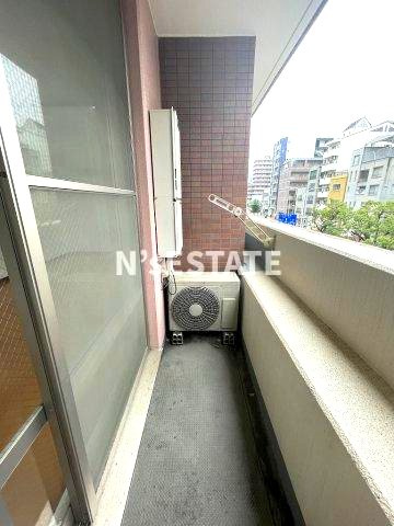 コルベーユダフトのバルコニー