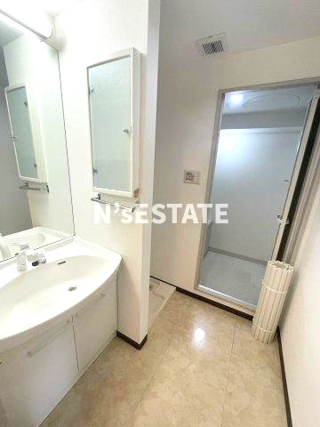 コルベーユダフトの洗面所