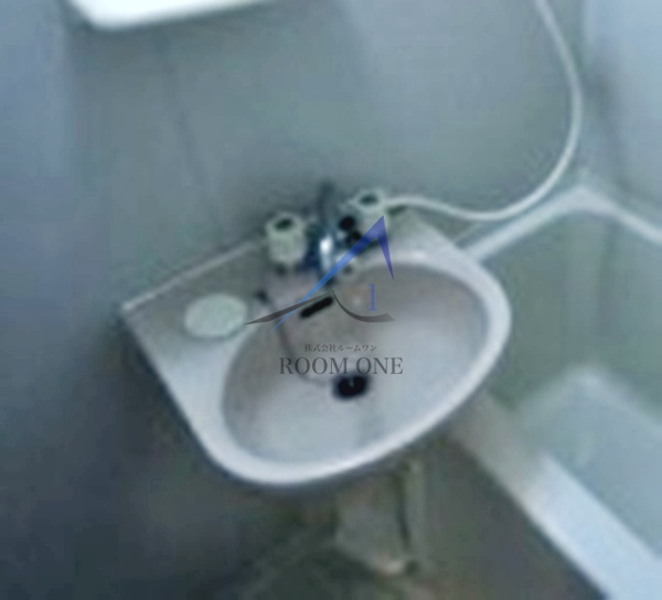 クレール本町の洗面所