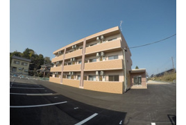 トレステーラルーメ吉富の外観