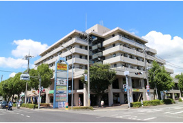 学園西カレッジハイツの外観