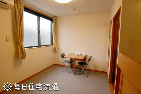 グリーンヒルズ駒沢の洋室