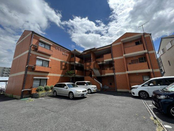 【エクシード西大津の外観】