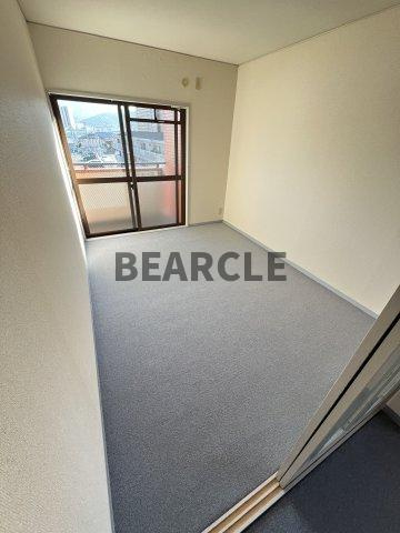 【エクシード西大津の寝室】