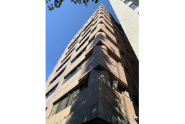 プラネットビルの外観