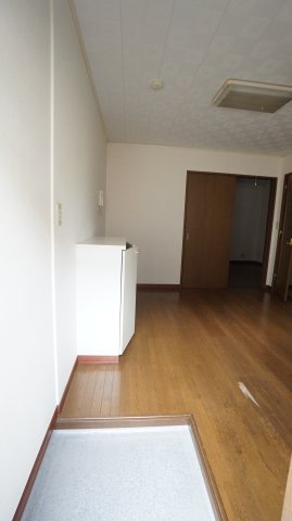 コーポ吉田の玄関