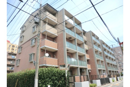 ロイヤルヒルズ浦和の外観