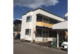 シャトル中道の外観