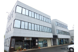 ロイヤルオフィスの外観