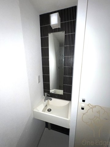 フロンティアゲート淀川の独立洗面台