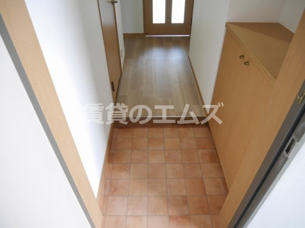 ボヌール大橋の玄関