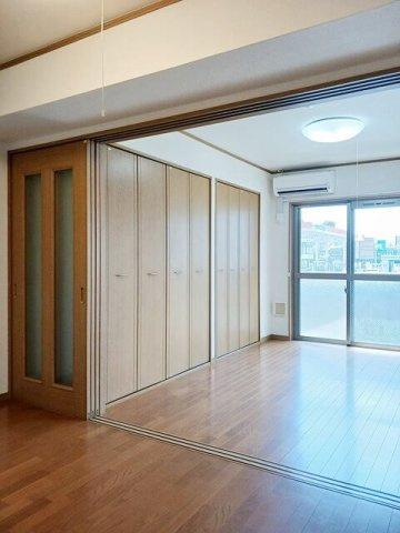 レルベ保田窪の内装