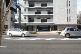 渋谷区松濤の駐車場の外観