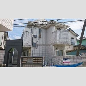 スリーウッド幕張の外観