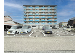 塩田町マンションの外観