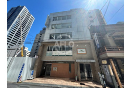 ディライト本町ビルの外観