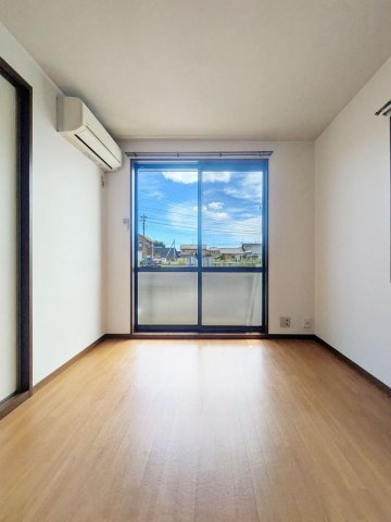 【ユーハウスＤ棟の居間】