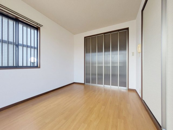 【ユーハウスＤ棟の居間】