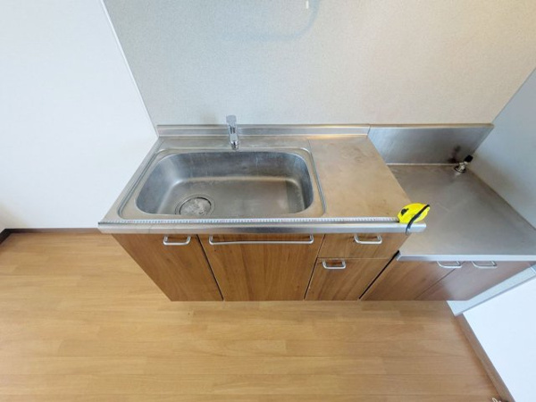 【ユーハウスＤ棟のキッチン】