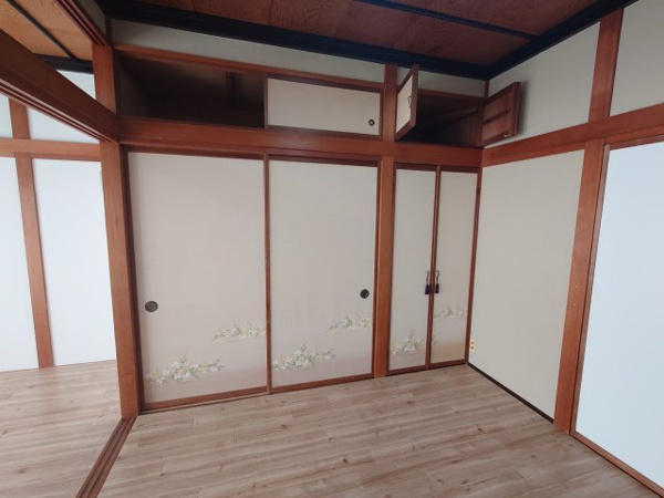 【魚津市仏田貸家の収納】