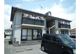総社市福井のアパートの外観