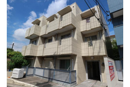 生駒市辻町のマンションの外観