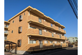 エクセラーンスBの外観