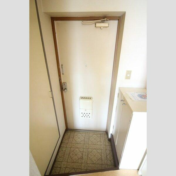 大蔵グリーンマンションの玄関