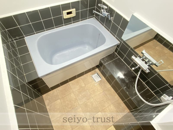【西興ビルの浴室】