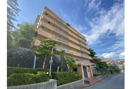 コート芦屋朝日ヶ丘4号棟の外観