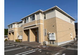 浅口市鴨方町六条院東のアパートの外観