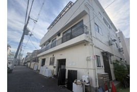 カリンビルの外観