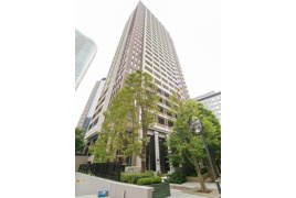 港区六本木のマンションの外観