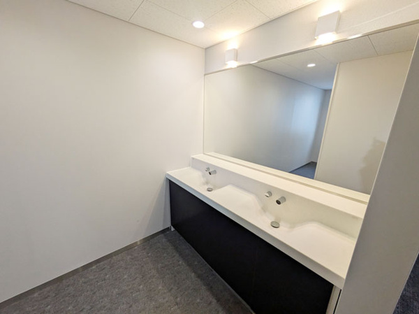 【栄中央ビル（旧日石栄ビル）の写真】