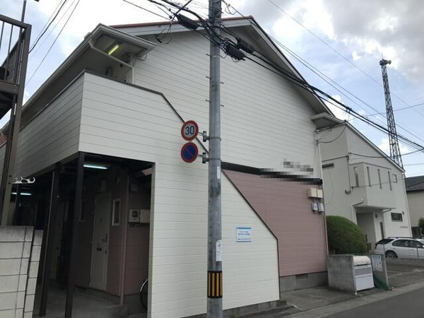 さいたま市中央区上落合のアパートの外観