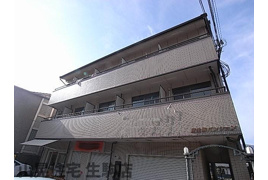 生駒市東菜畑のマンションの外観