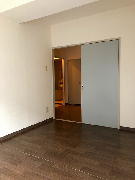 ルミエールアイたまプラーザの洋室