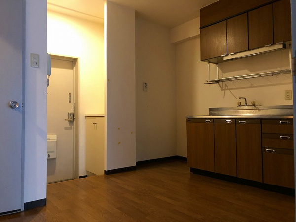 ルミエールアイたまプラーザの居間