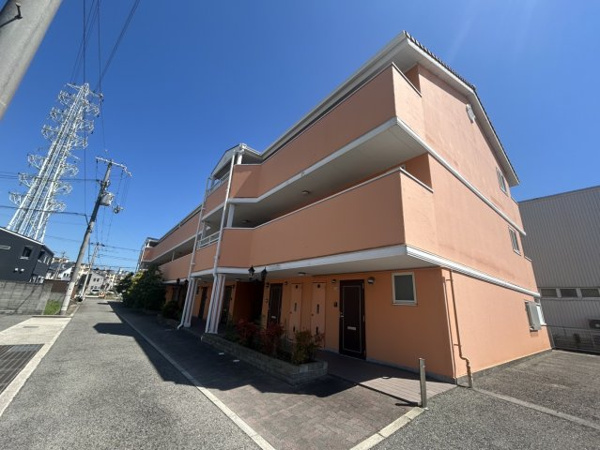 モンサンルージュの外観