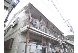 潮見台ハイツの外観