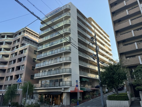 花隈ダイヤハイツの外観