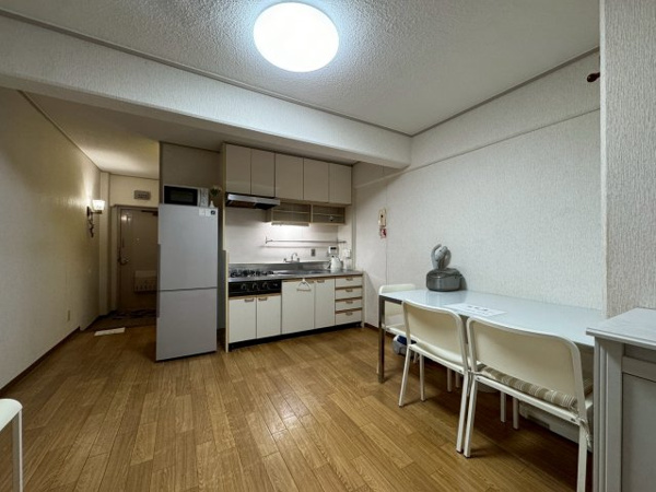 花隈ダイヤハイツの居間