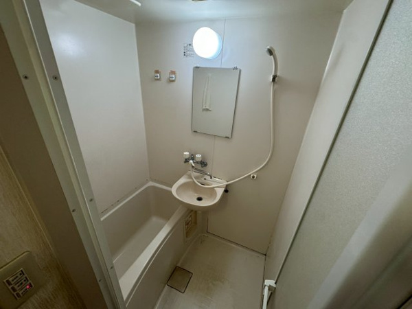 花隈ダイヤハイツの浴室