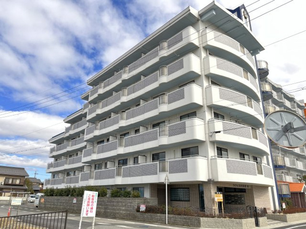 ラフェスタ彦根Ⅱの外観
