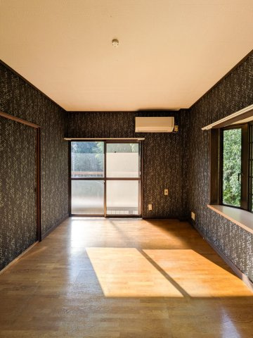 【コーポ森の居間】