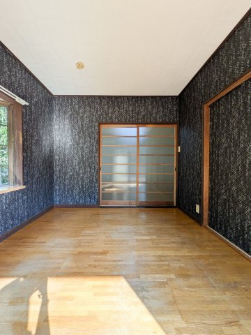 【コーポ森の居間】