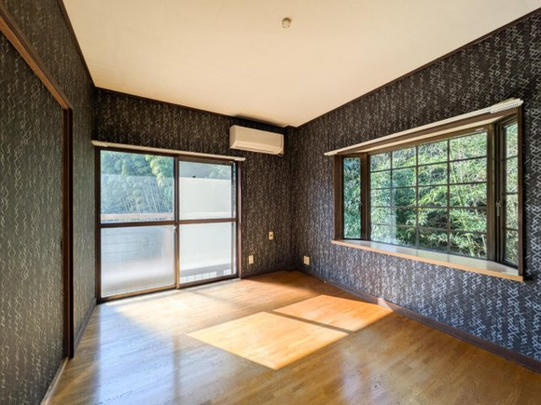 【コーポ森の居間】